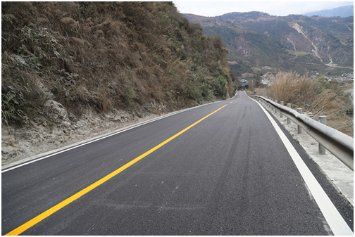 石安公路路面整治工程完成主體工程建設